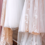 Second hand czy nowa suknia ślubna? Porównujemy wszystkie za i przeciw